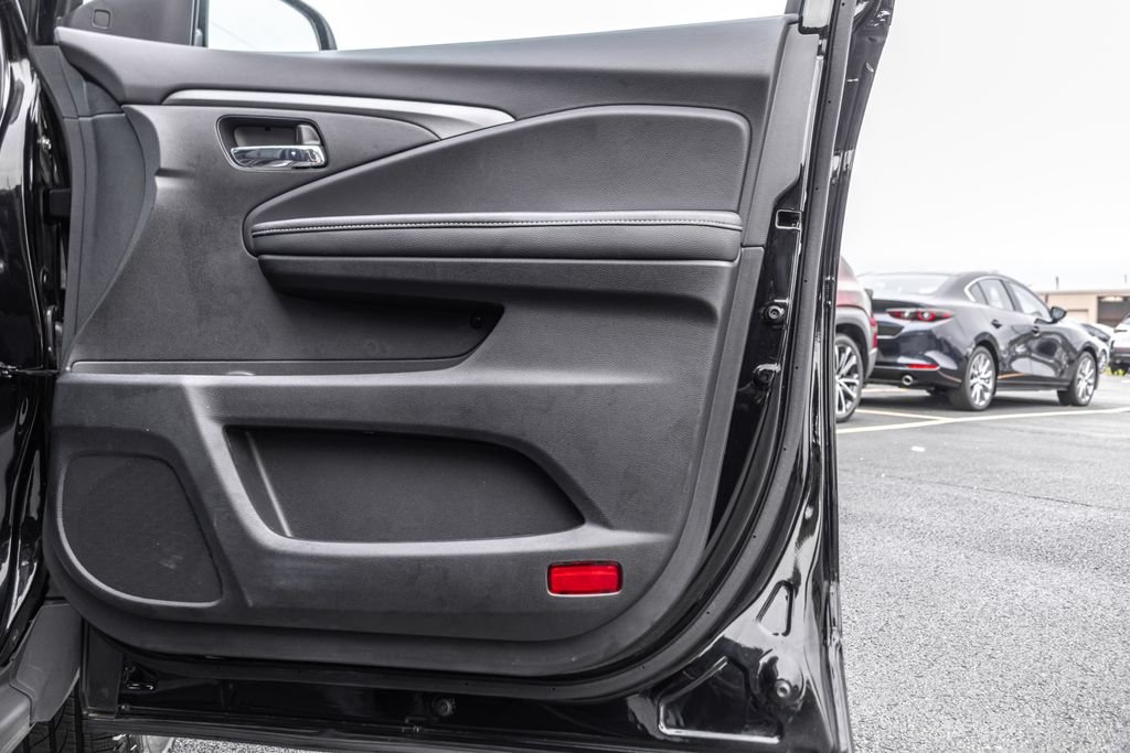Used 2024 Black Honda RTL image 33