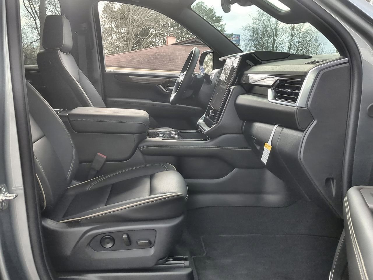 New 2026 Sterling Metallic GMC Elevation image 28