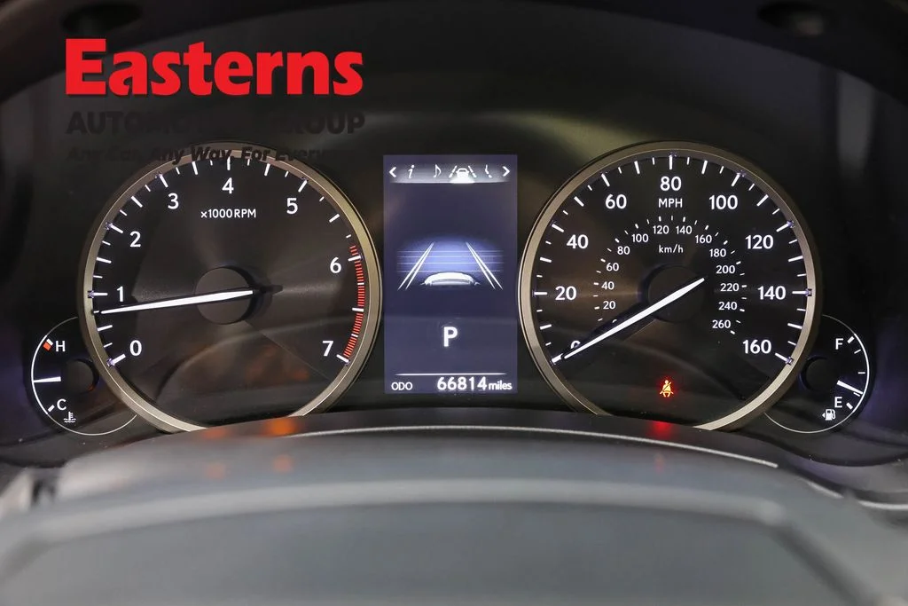 Used 2020 White Lexus 300 Base image 18