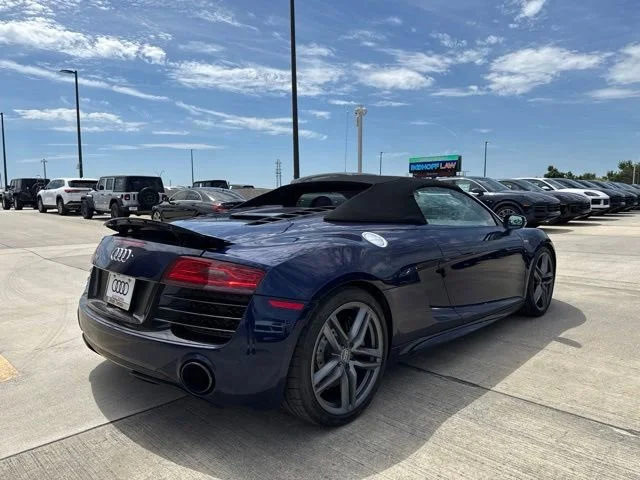 Used 2014 Estoril Blue Crystal Effect Audi V10 image 3