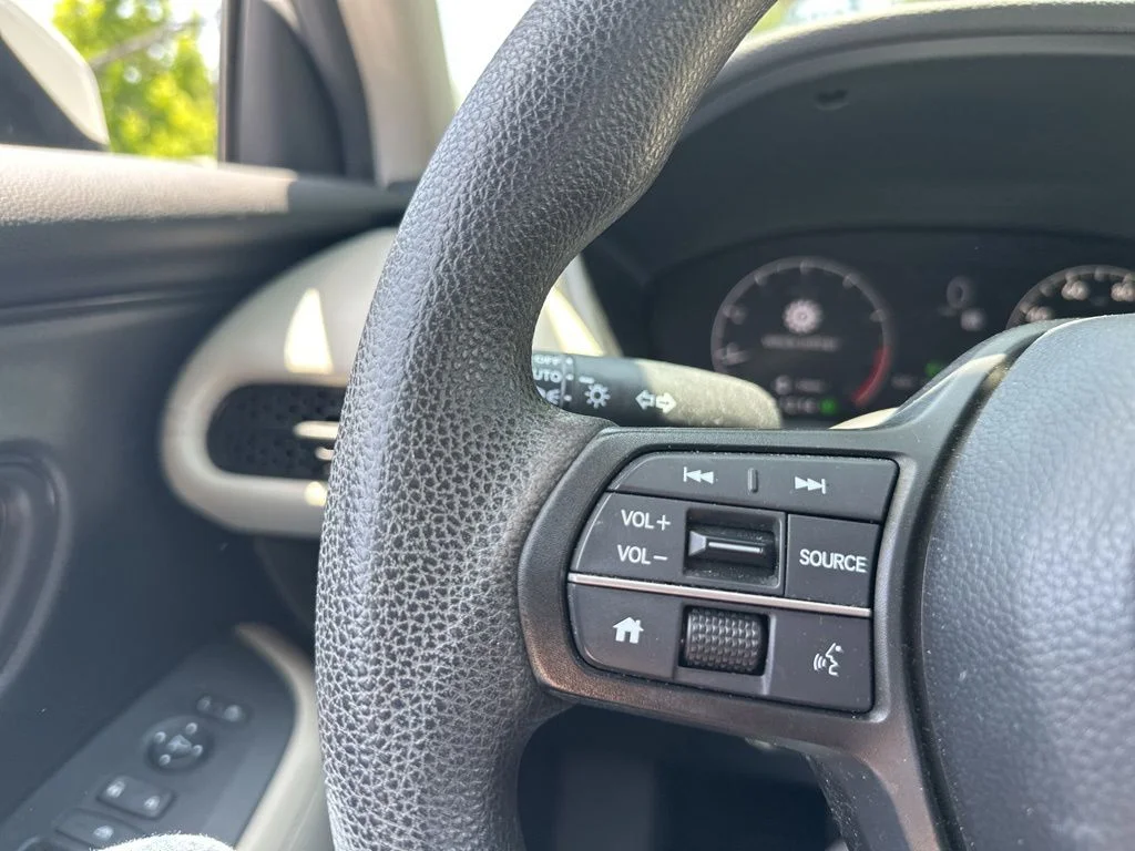 Used 2024 White Honda LX image 10
