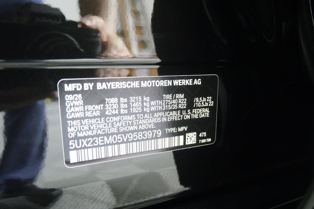 New 2027 Black Sapphire Metallic BMW xDrive40i image 27