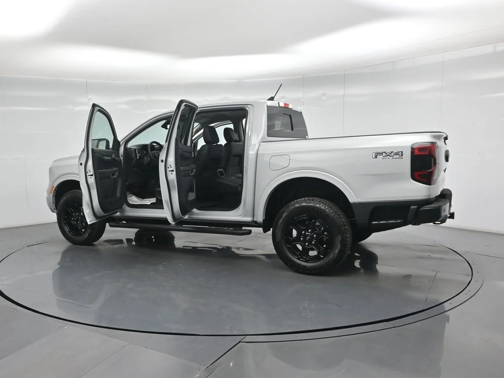 New 2026 Avalanche Ford Lariat image 31