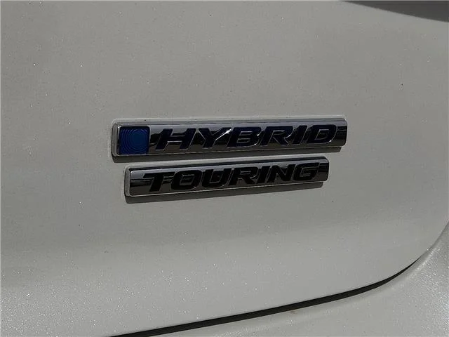 Used 2024 White Honda Touring image 9