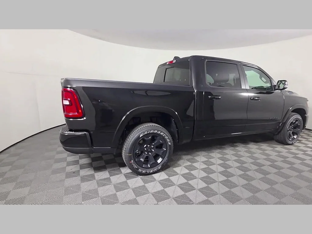 New 2027 Diamond Black Crystal Pearl-Coat Exterior Paint RAM Big Horn image 28