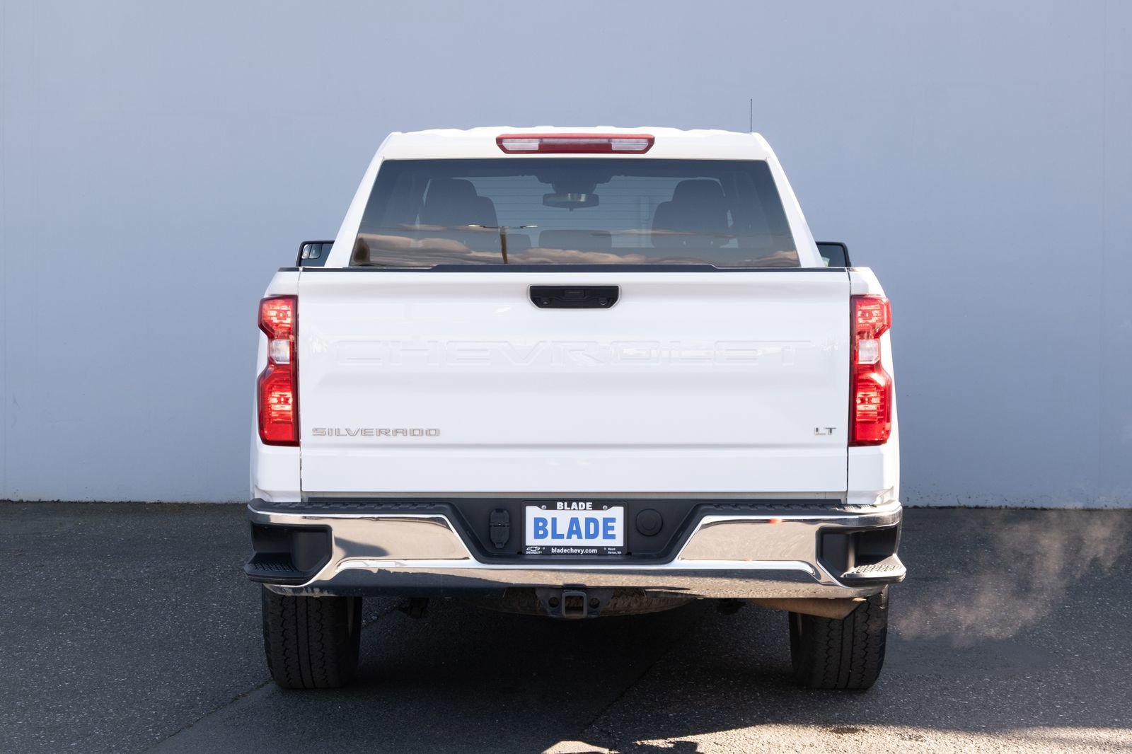 Used 2024 Summit White Chevrolet LT image 21