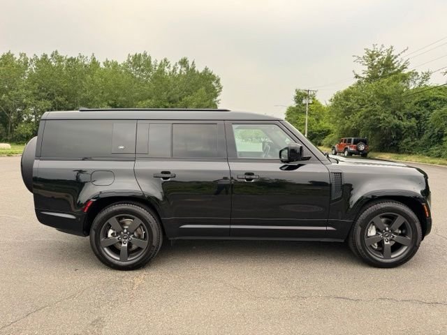 Certified Used 2023 Black Land Rover X-Dynamic SE image 6