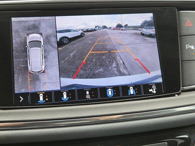 Used 2020 Summit White Buick Essence image 17