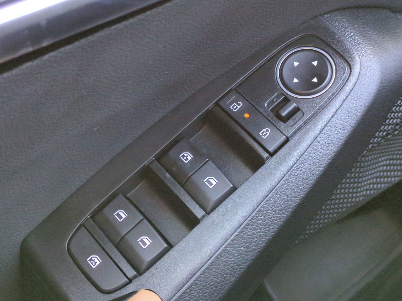New 2026 Fusion Black Kia EX image 32