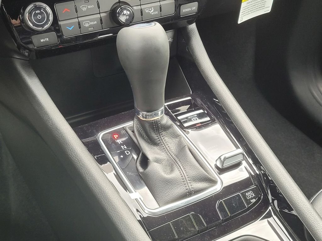 New 2026 Hydro Blue Pearlcoat Jeep Latitude image 10