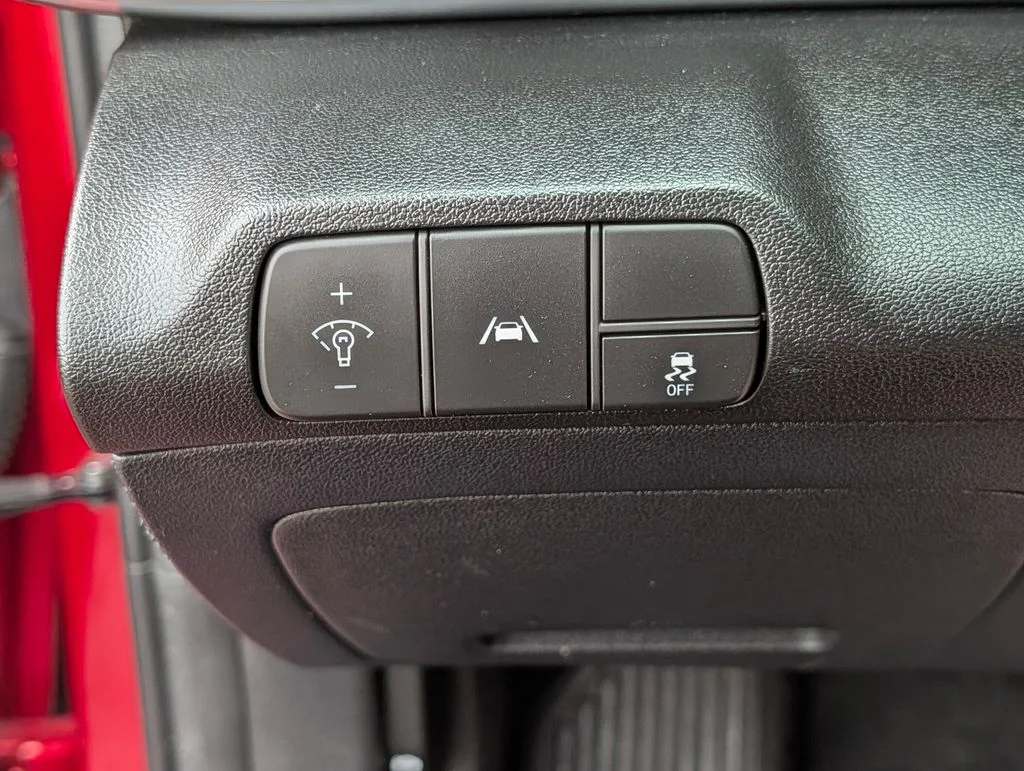 Used 2023 Red Hyundai SEL image 28