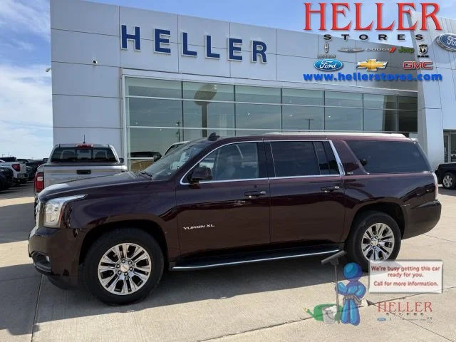 Used 2017 Black Cherry Metallic GMC SLT image 1