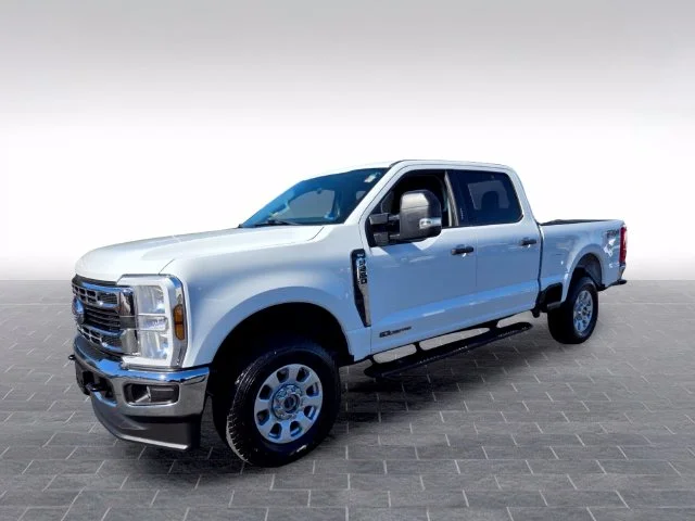 Used 2024 White Ford XLT image 3