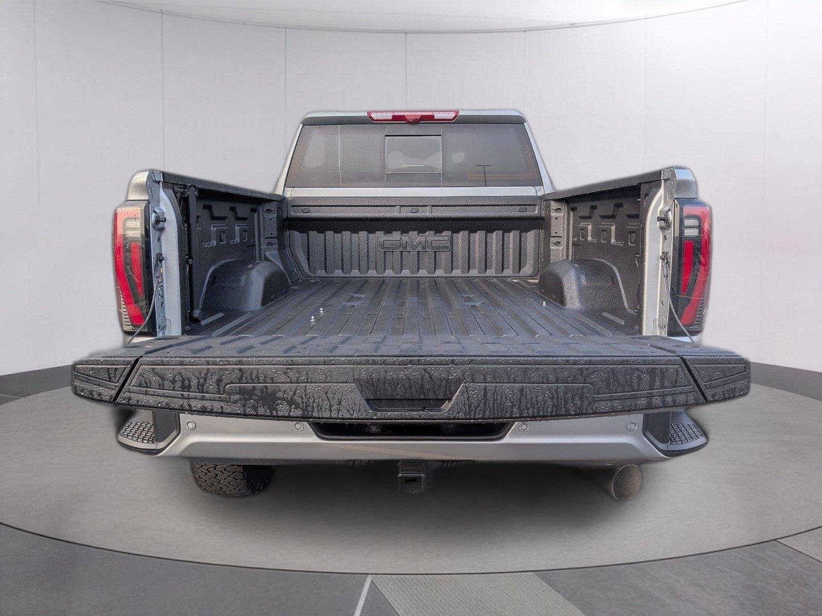 New 2026 Sterling Metallic GMC AT4 image 5