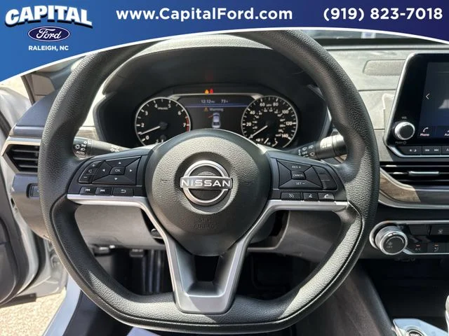 Used 2024 White Nissan 2.5 SV image 24