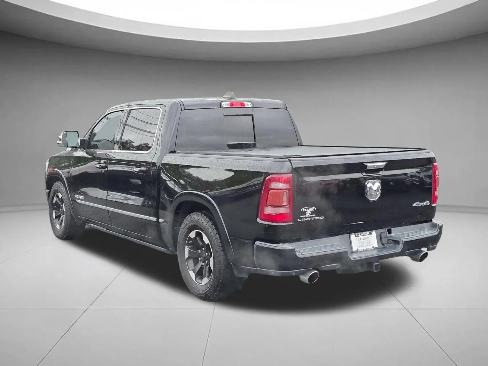 Used 2019 Diamond Black Crystal Pearlcoat Ram Limited image 3