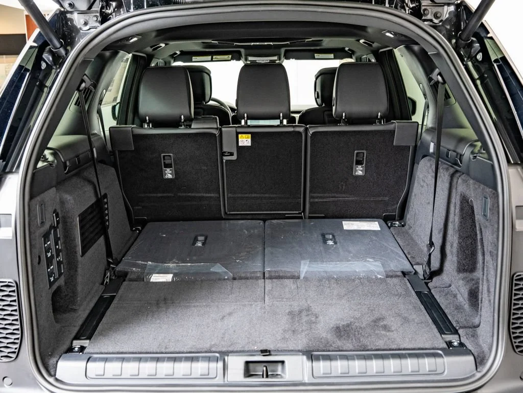 New 2026 Carpathian Gray Premium Metallic Land Rover Gemini Edition image 21