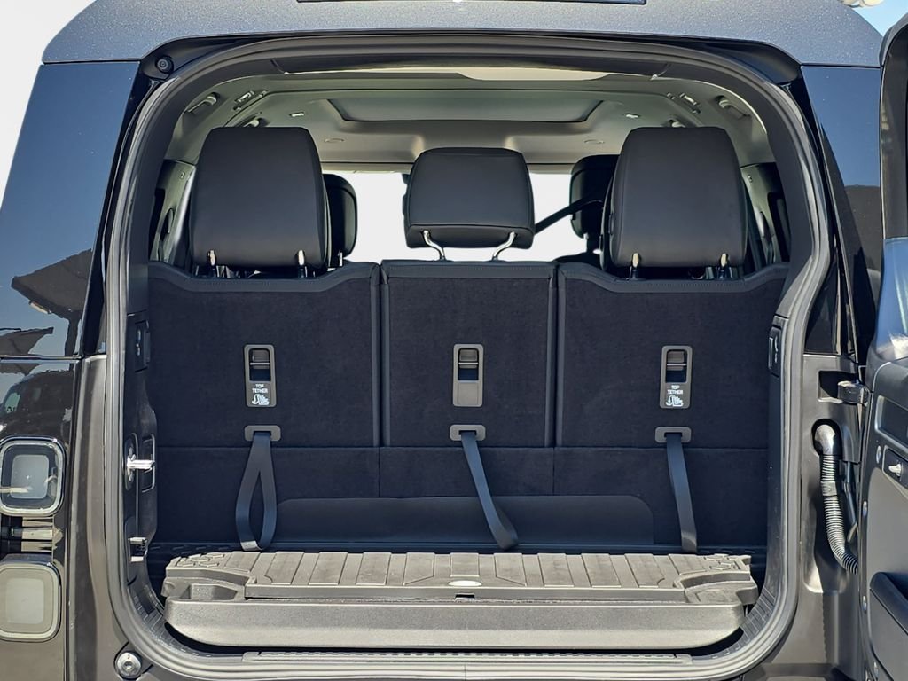 New 2026 Carpathian Grey Land Rover S image 14