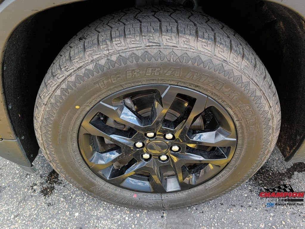 Used 2018 Black Chevrolet LS image 10