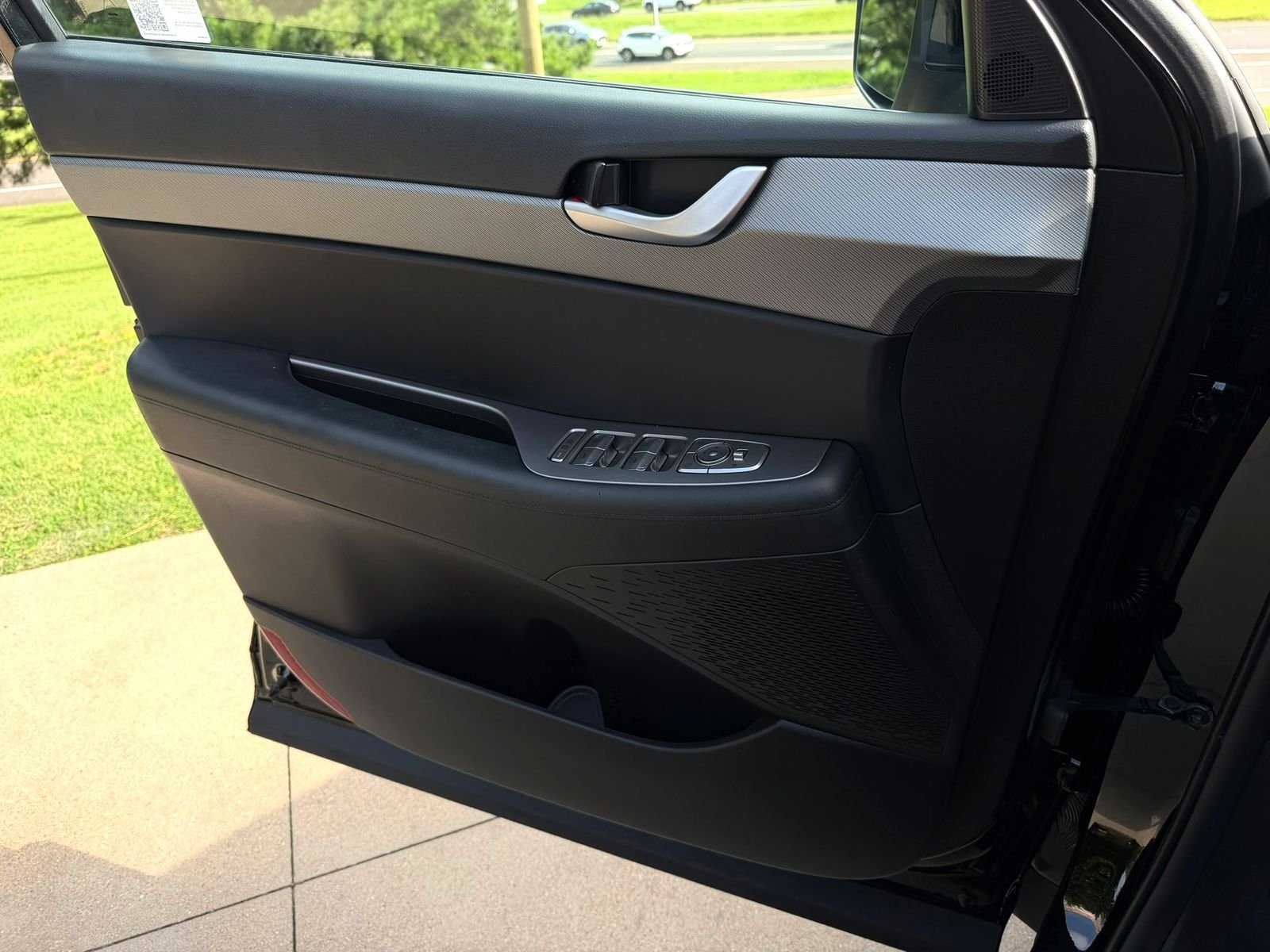 Used 2025 Abyss Black Pearl Hyundai XRT image 24
