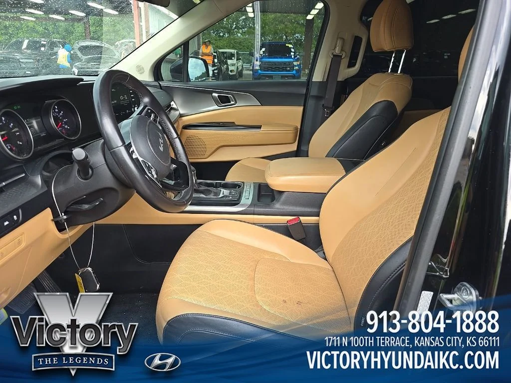 Used 2024 Black Kia LX image 7