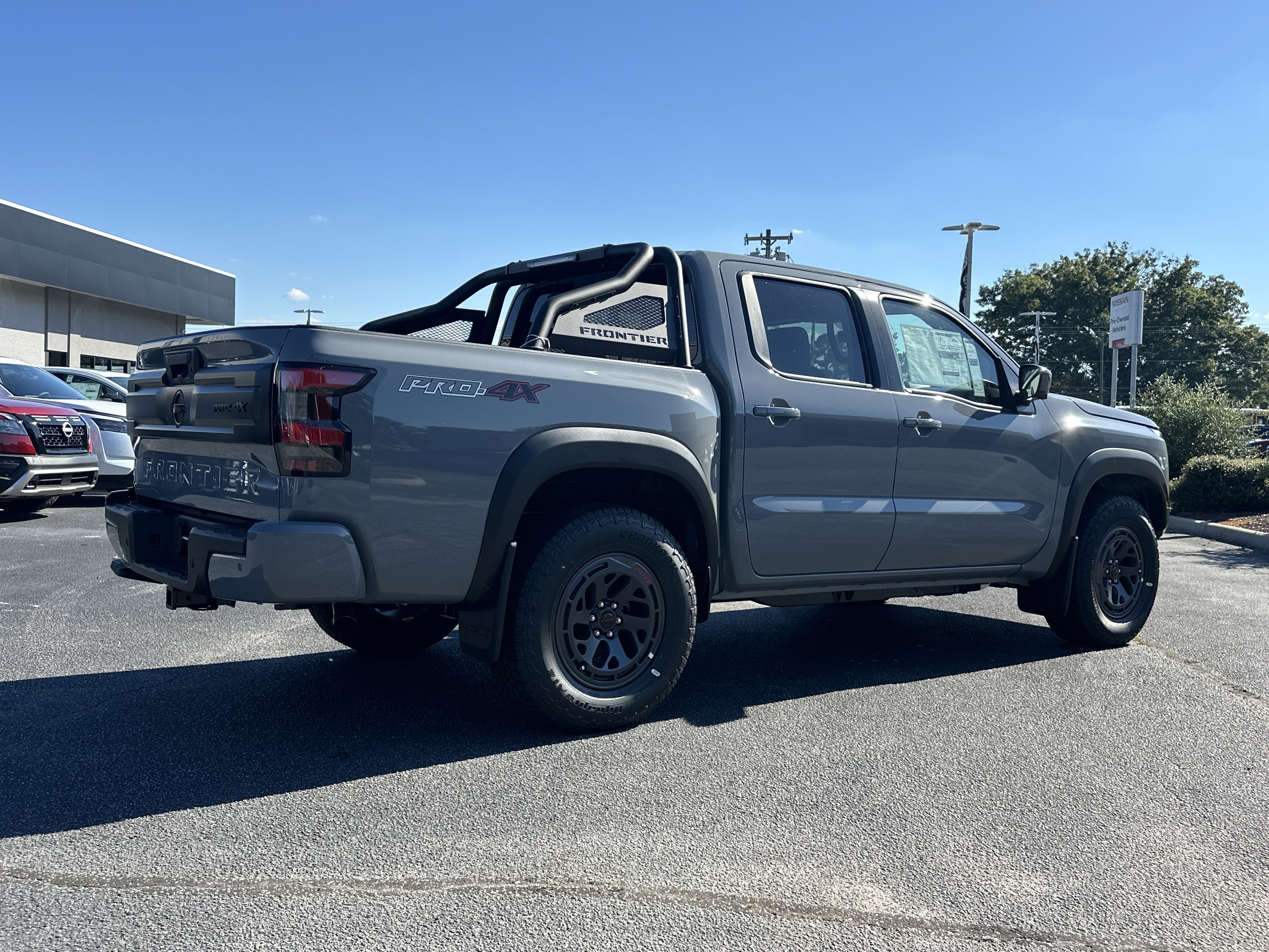 2025 Nissan Frontier PRO-4X - Photo 8