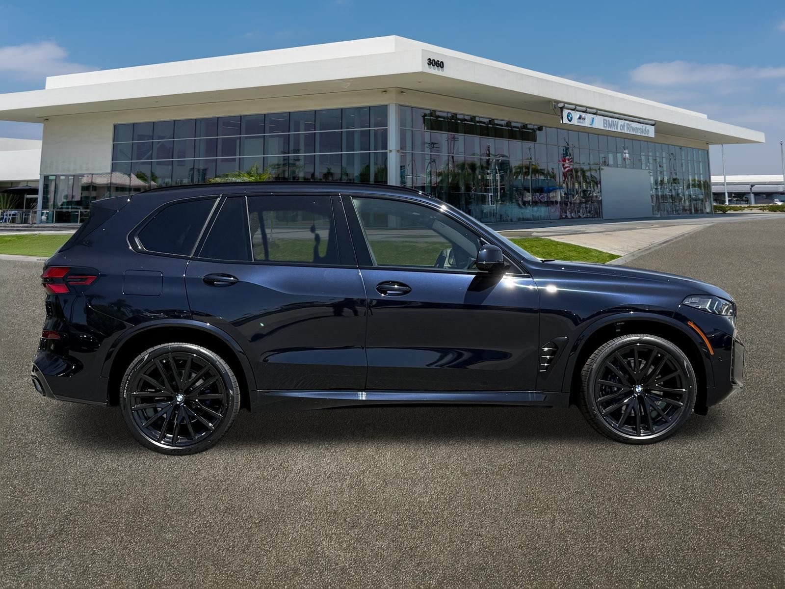 New 2026 Carbon Black Metallic BMW sDrive40i image 12