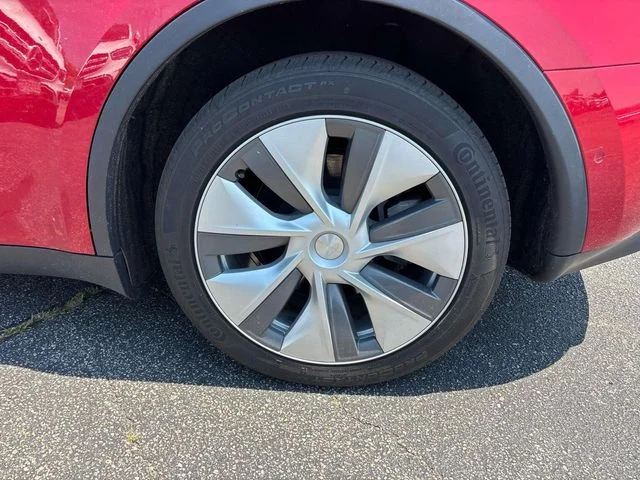 Used 2022 Red Tesla Long Range image 34