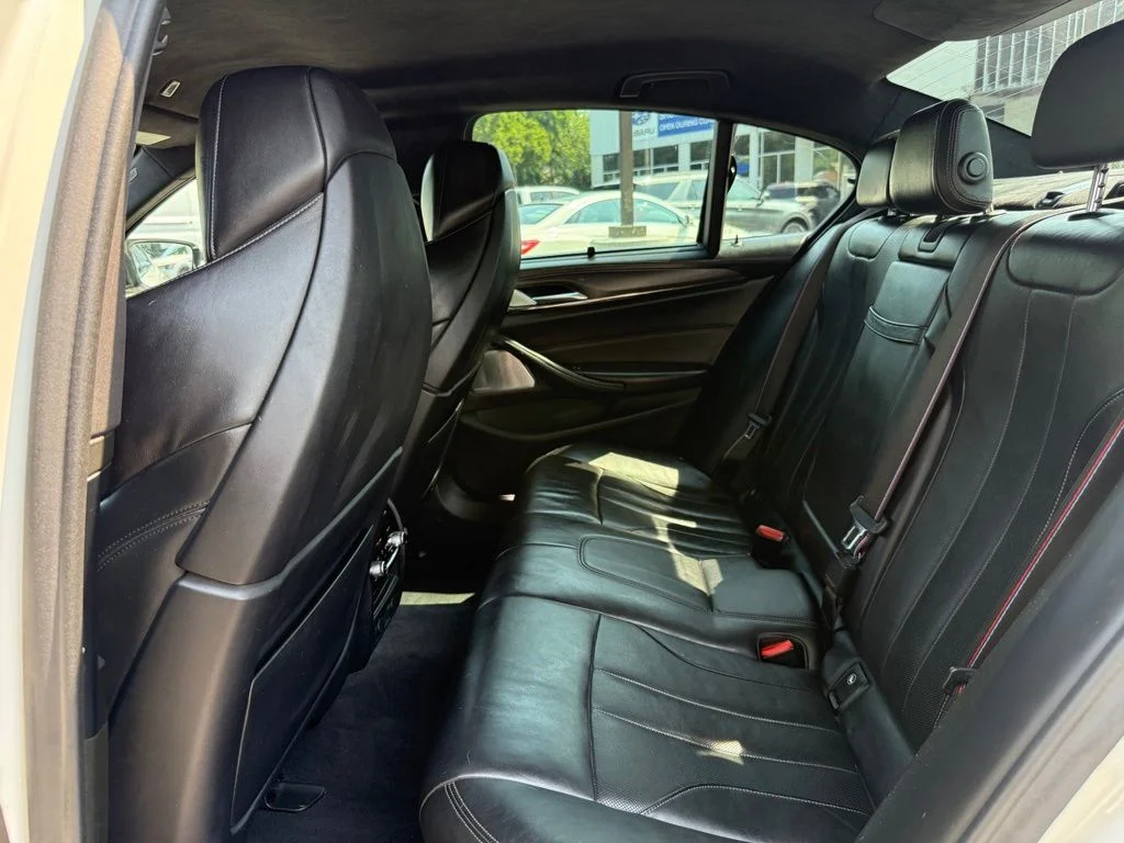 Used 2019 White BMW Competition image 30