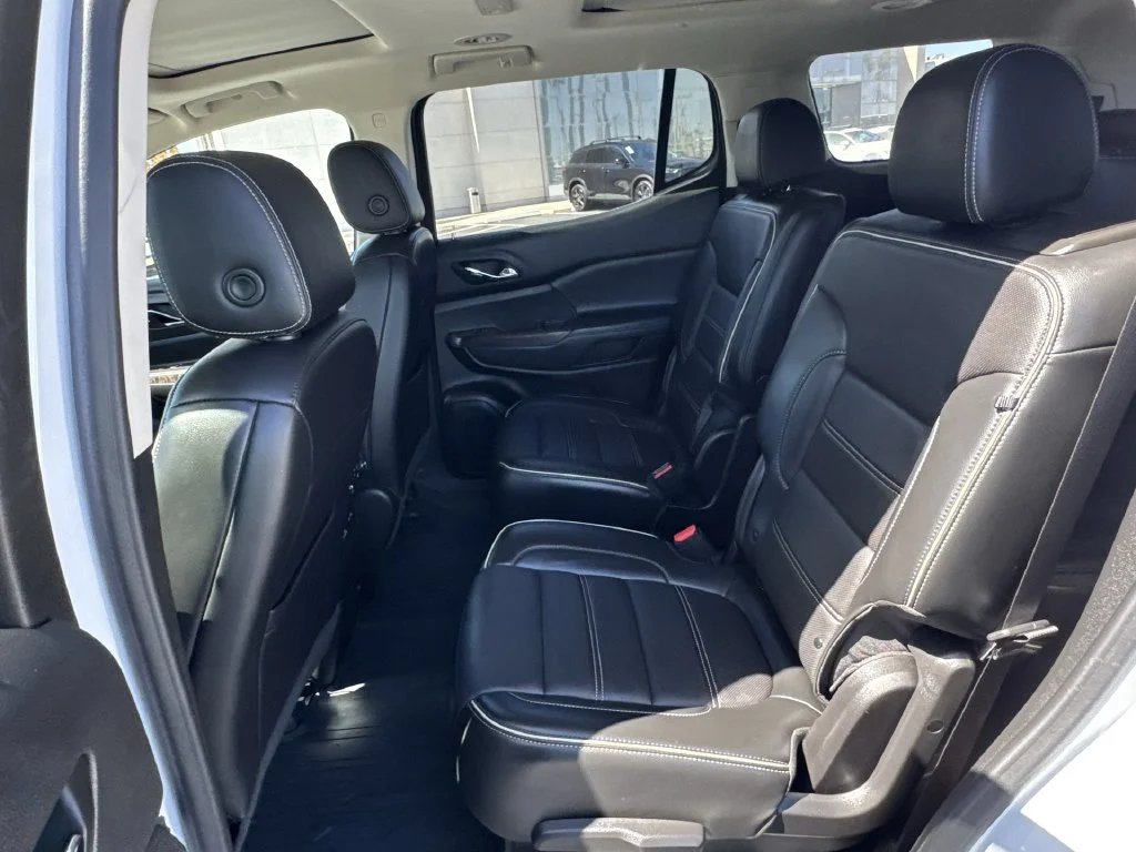 Used 2022 White GMC Denali image 26