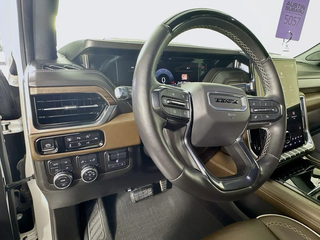 Used 2025 White GMC Denali Ultimate image 11
