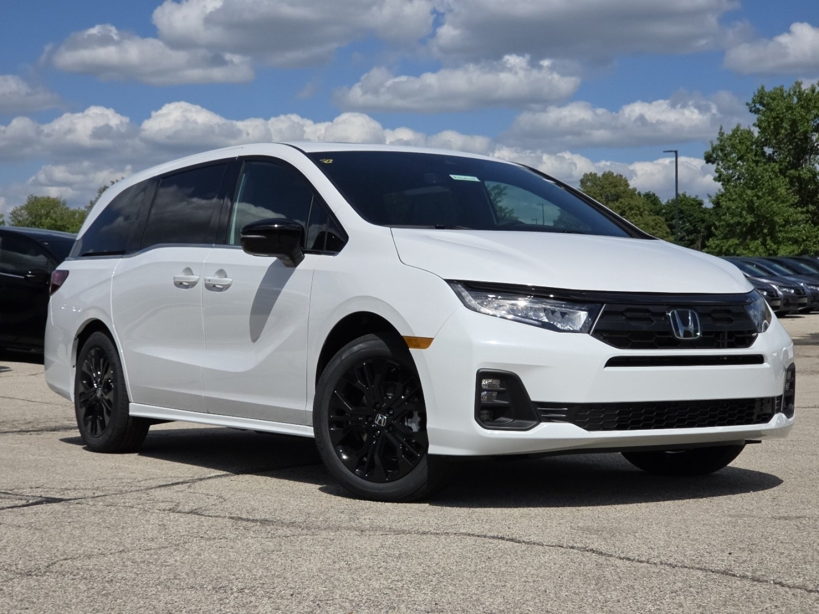 New 2026 Platinum White Pearl Honda Sport-L image 2
