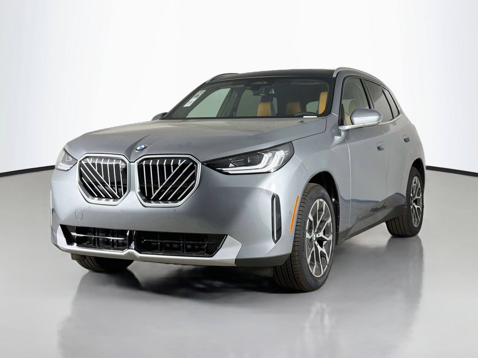 New 2026 Skyscraper Grey Metallic BMW 30 xDrive image 3