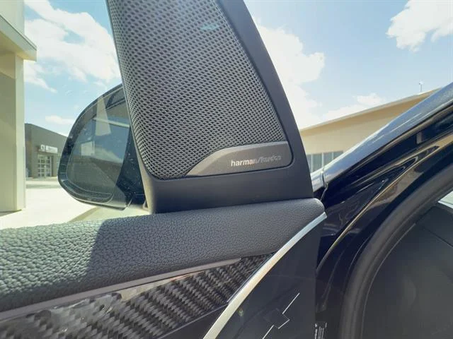 Used 2021 Black Sapphire Metallic BMW Base image 9