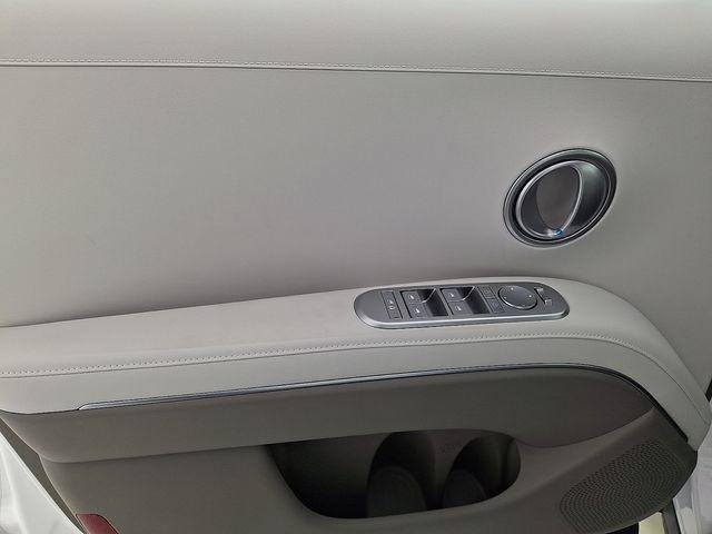 New 2026 White Hyundai SE FWD image 13