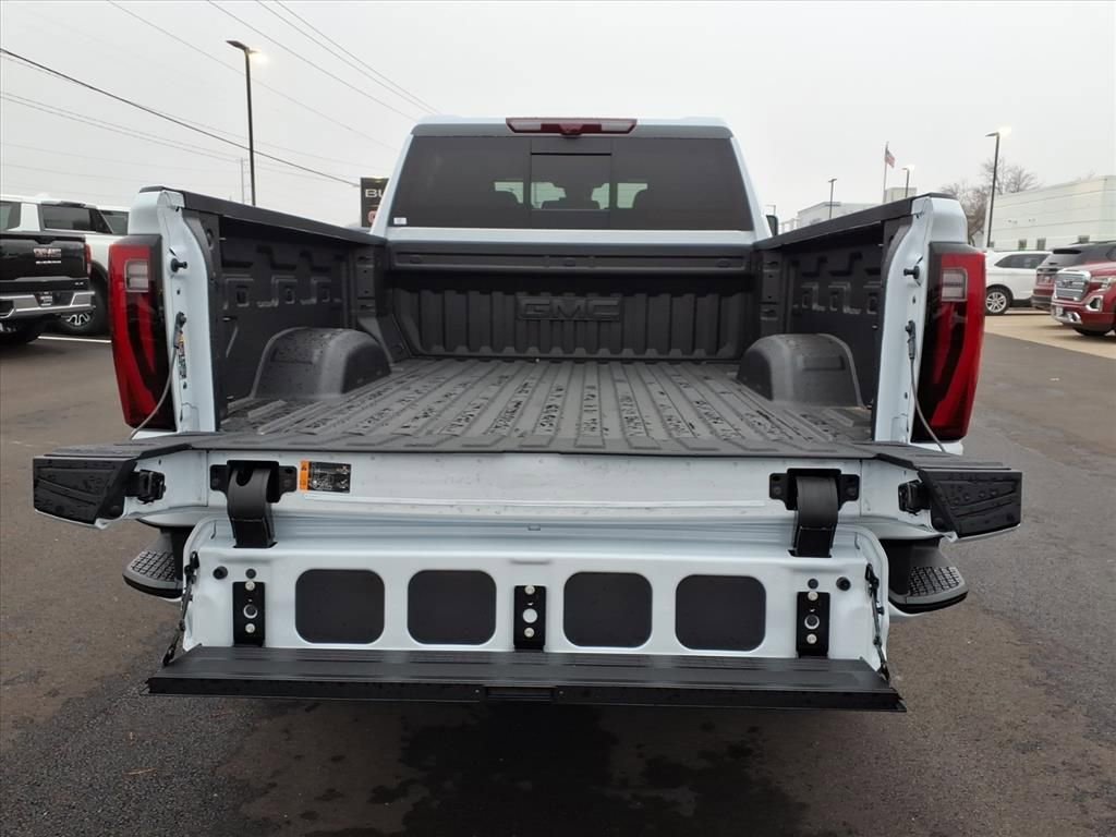 2026 GMC Sierra 3500HD Denali - Photo 12