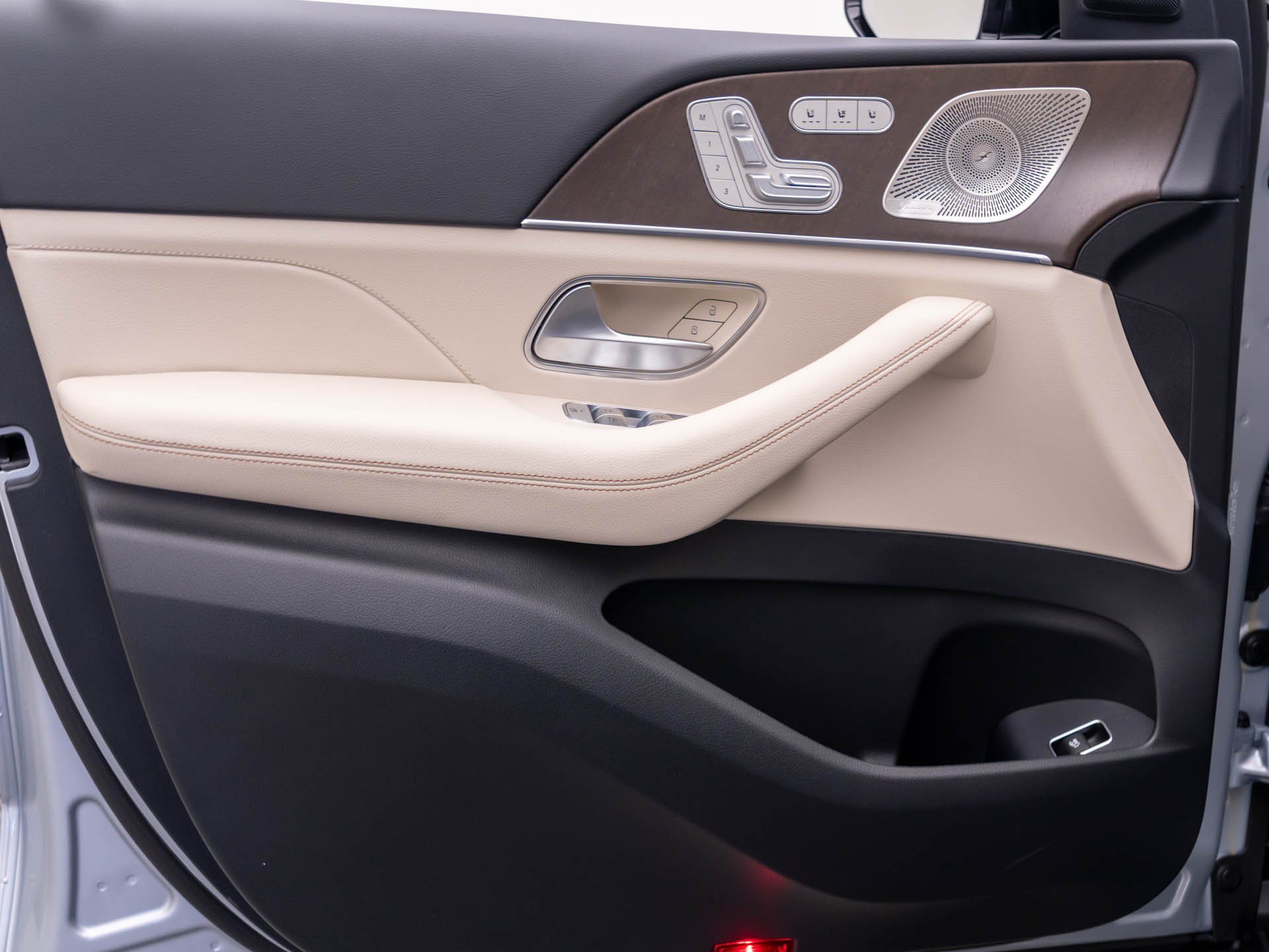 New 2027 Silver Mercedes-Benz GLE 450 image 14