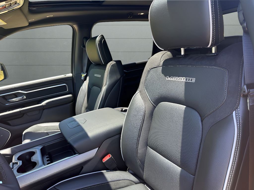 New 2026 Granite Crystal Metallic Clear-Coat Exterior Paint RAM Laramie Hemi 4x4 Crew Cab image 24