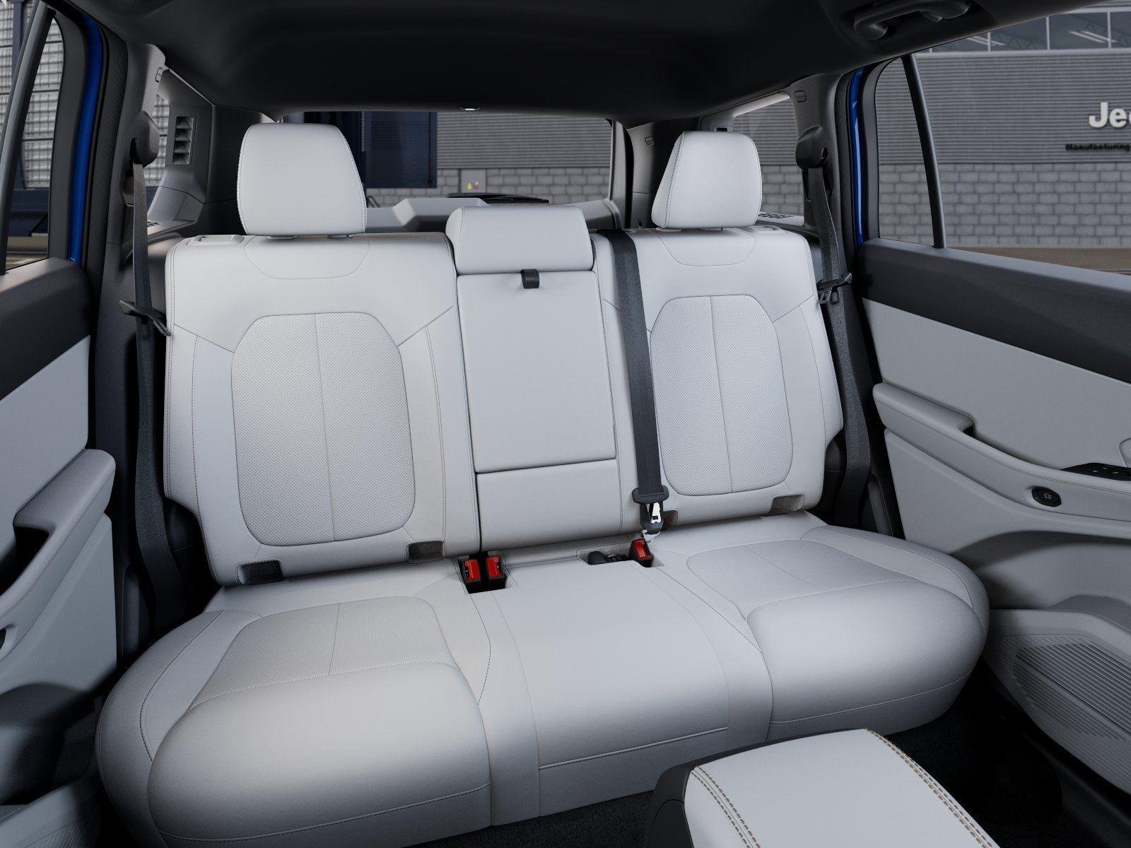 New 2026 Hydro Blue Pearl-Coat Exterior Paint Jeep Limited image 15