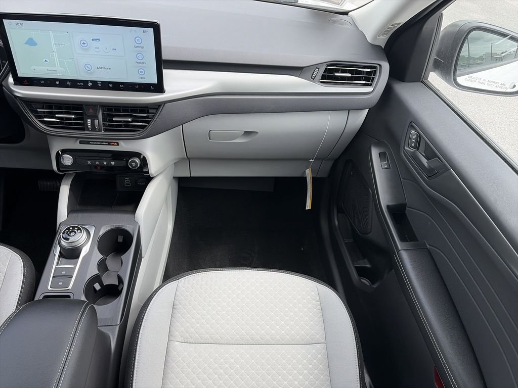 Used 2025 White Ford Active image 17