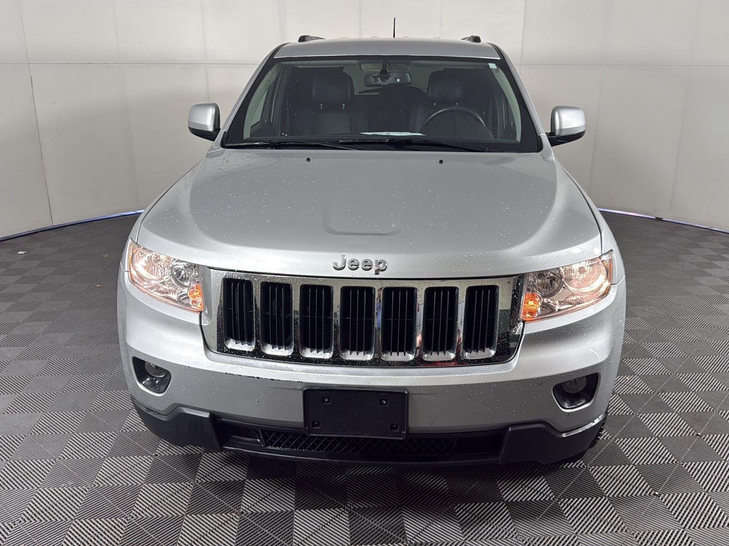 Used 2013 Bright Silver Metallic Jeep Laredo image 2
