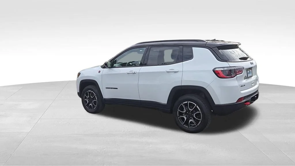 Used 2025 White Jeep Trailhawk image 6