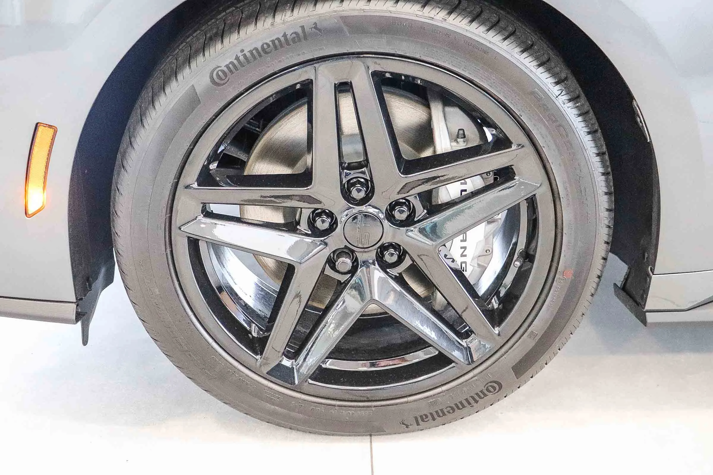 New 2026 Carbonized Gray Metallic Ford GT Premium Convertible image 15
