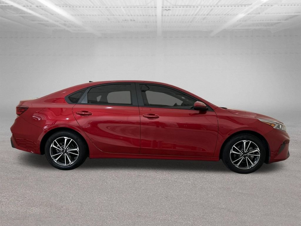 Used 2023 Red Kia LXS image 7