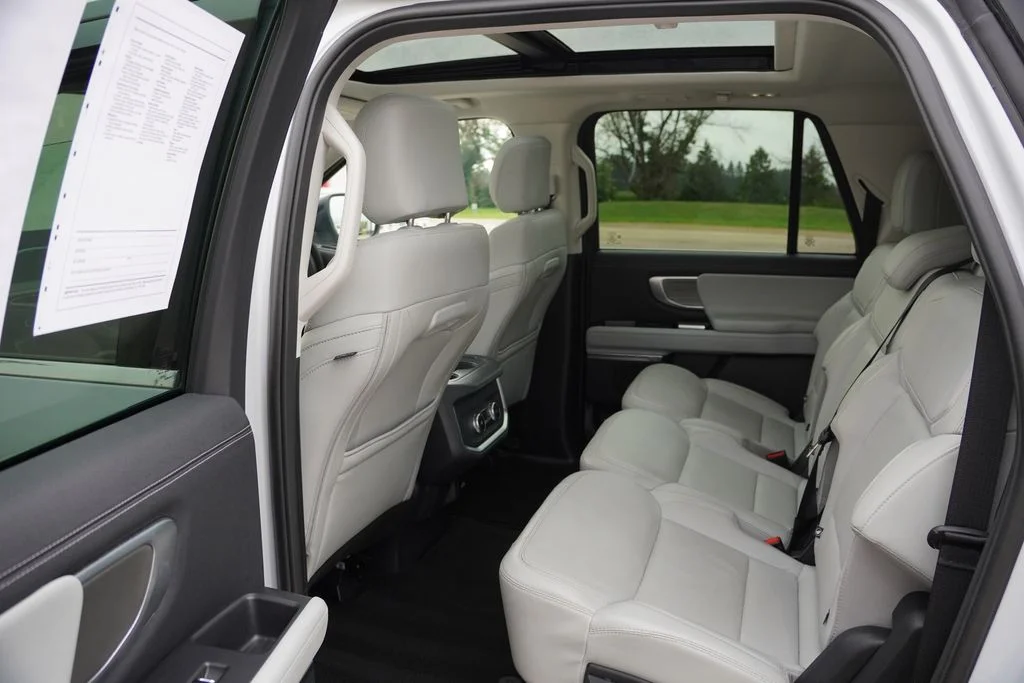 Used 2025 Silver Ford Platinum image 17