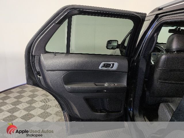 Used 2014 Black Ford XLT image 29