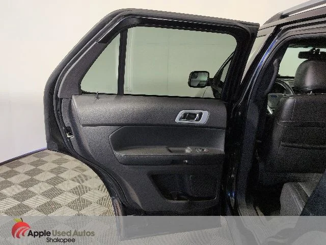 Used 2014 Black Ford XLT image 29