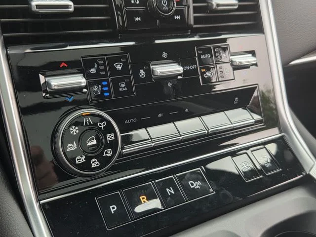 New 2026 Super Black Nissan Platinum Reserve image 15