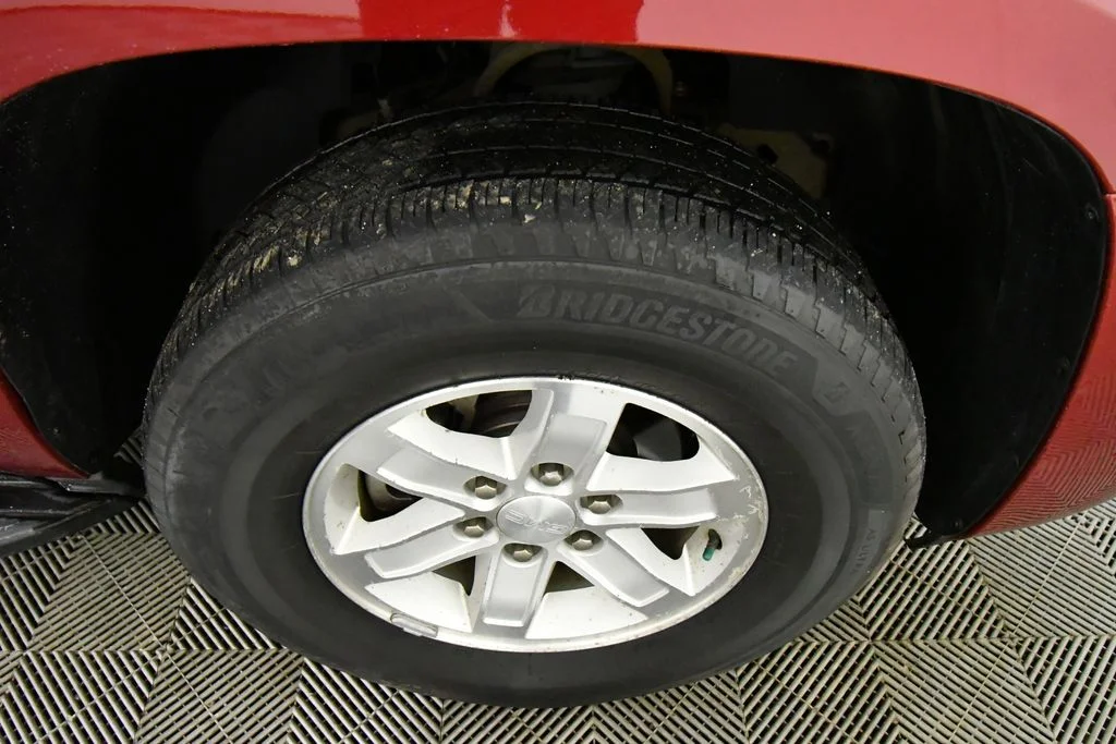 Used 2014 Red GMC SLT image 17