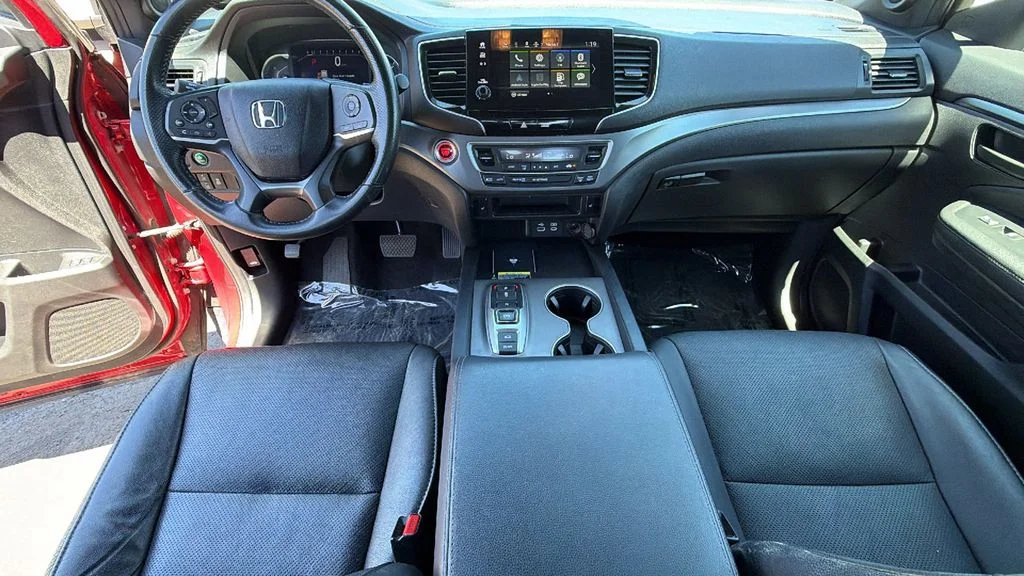 Used 2024 Radiant Red Metallic II Honda EX-L image 26